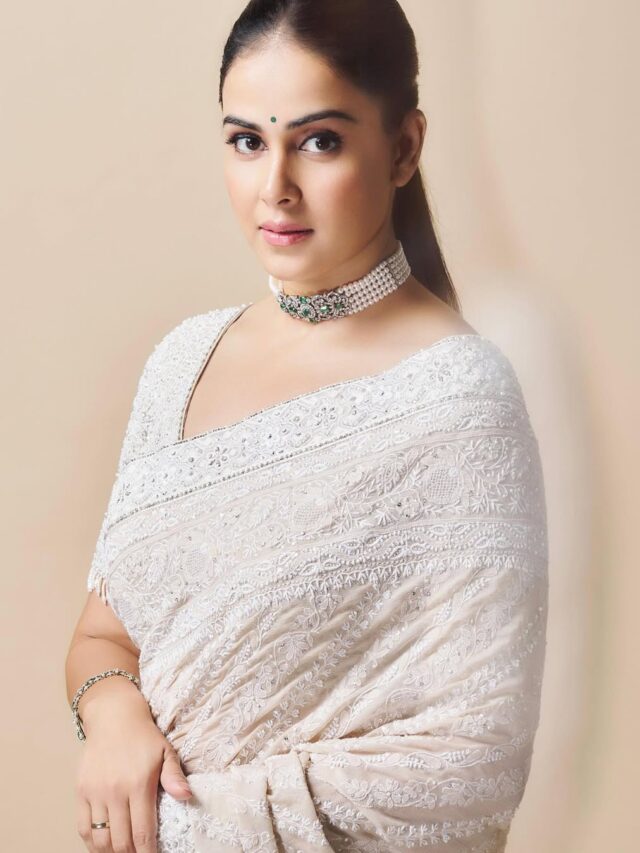 Genelia Deshmukh – D’Souza | आज जिनिलिया तिचा ३८ वा वाढदिवस साजरा करत आहे.