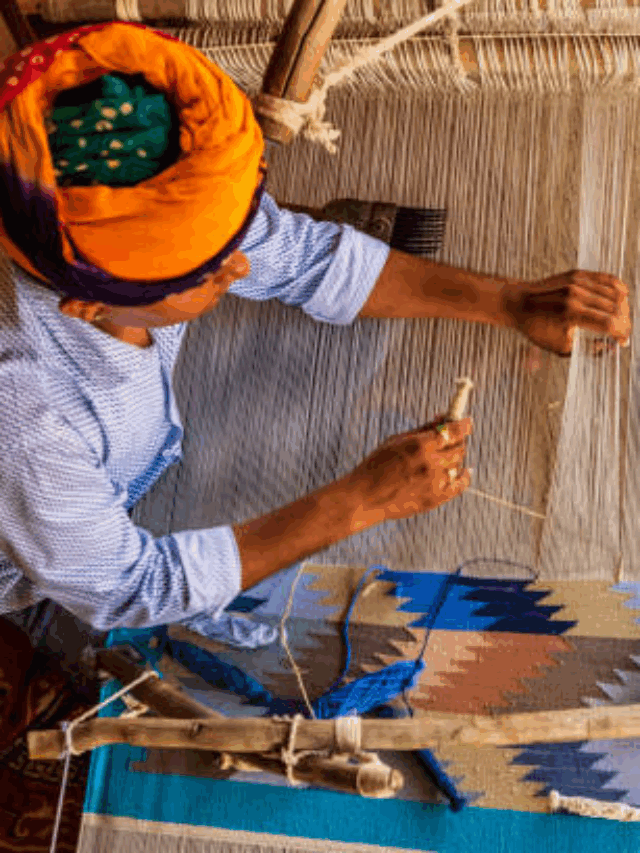 Handlooms Day | भारतात राष्ट्रीय हातमाग दिवस दरवर्षी ७ ऑगस्टला साजरा केला जातो.